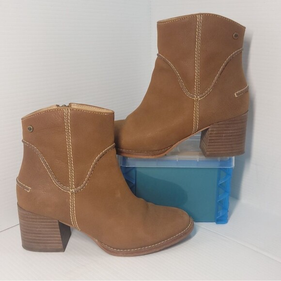 UGG Annie Chestnut Brown Tan Leather Heeled Ankle Booties Boots Women’s 8 - Picture 3 of 13